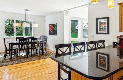 Quechee House | New! Luxurious Escape, Hot Tub | Quechee Meadows