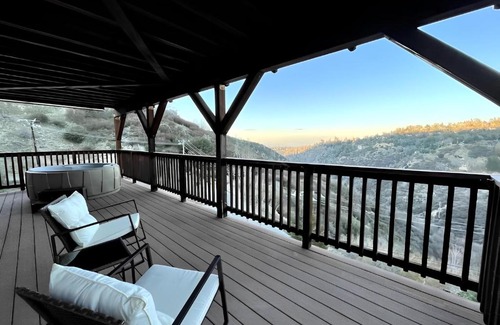 Lake Arrowhead House | NEW & Luxurious House, hot tub & amazing views