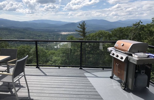 Campton House | New Luxurious Mountain Paradise. Best Views! Hot Tub, AC, Waterville Estates