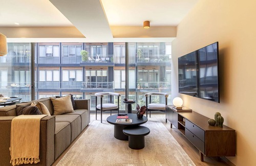 Los Morales Apartment | New Luxurious 3BR Apt