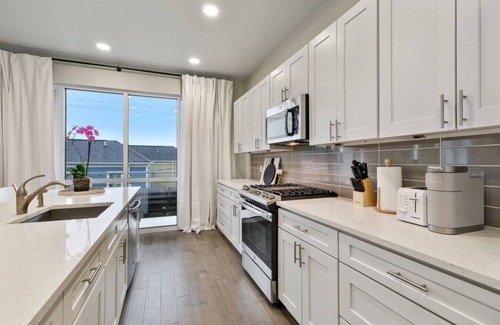 Saint Claude Condo | New Luxury 2 Bedroom Condo with Pool & Balcony