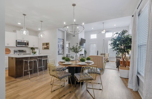 Gallatin House | New Luxury 3BR home with WIFI, Smart TV, Washer/Dryer and Parking near Nashville
