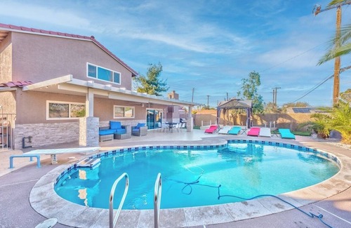 Rancho Oakey House | NEW Luxury and exclusive villa new