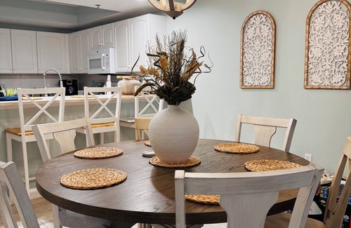 New Smyrna Beach Condo | New luxury Beach Condo“Casa del Mar” Wlak to beach, resort style amenities
