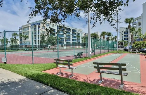 New Smyrna Beach Condo | New luxury Beach Condo“Casa del Mar” Wlak to beach, resort style amenities