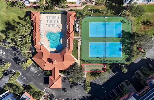 New Smyrna Beach Condo | New luxury Beach Condo“Casa del Mar” Wlak to beach, resort style amenities