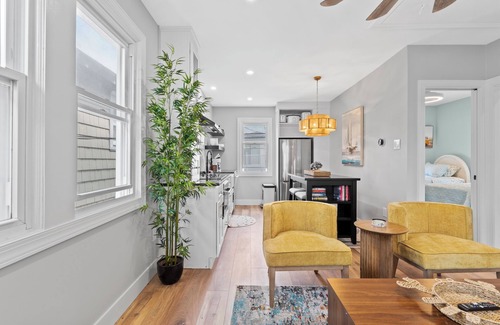 North End Condo | New! Luxury Coastal Cottage 2BR Retreat. Walk to beach and Boardwalk