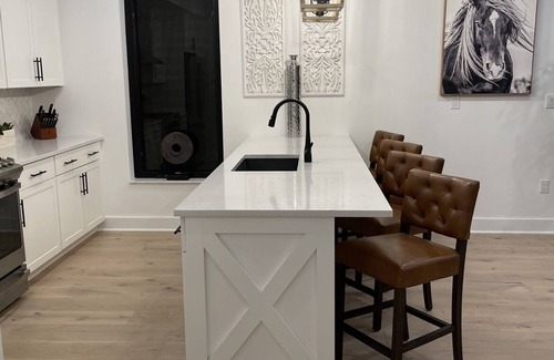 Saratoga Springs Condo | New Luxury End Condo Unit