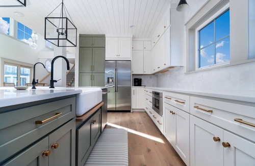 Pine Knoll Shores House | New luxury home in prestigious Roosevelt Beach