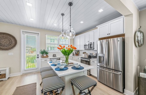 Cortez House | New Luxury Home, Boat Slip and EV Charger - Salt and Sand