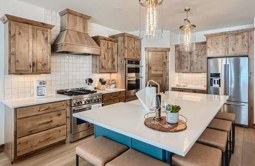 Loveland House | New! Luxury Home-TPC Golf Course-Mountain Views