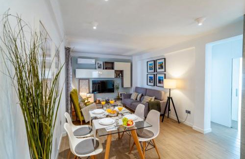 Ensanche Centro Apartment | New luxury house in the center! Nuevo Piso de lujo en el centro.