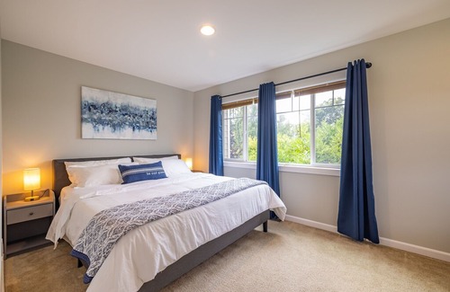 Seattle Metro Area House | NEW Luxury-Location(8min Seatac, 15min DT Seattle)