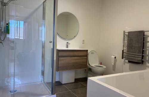 Auckland House | New Lynn Tidy House
