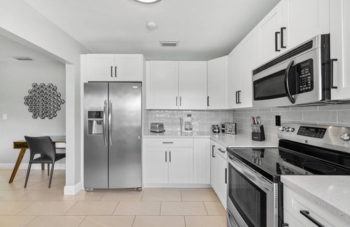 Ludlam House | New Miami Oasis