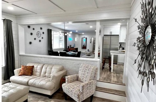 Niceville House | New Mid Century Modern with Bay Views. Destin beaches are 10 miles away. Private
