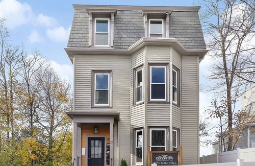 Washington Park Condo | New Modern 2Bd | 2bth Condo Near Boston Hospitals