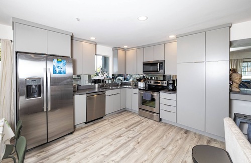 Park City Apartment | New! Modern 2bed/2bath ski chalet at DeerValley/Jordanelle gondola