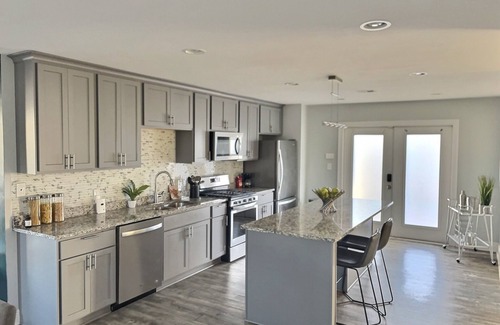 Pontchartrain Park House | NEW Modern 3bd retreat in fabulous NOLA