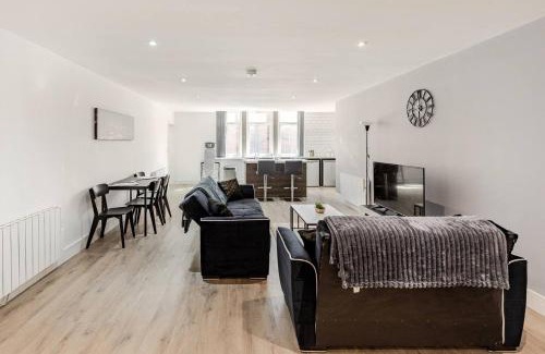 Burnley Apartment | New Modern and Spacious 2BR In The Heart of Burnley with Free Private Parking