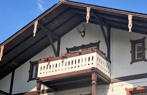 Loschwitz Apartment | New modern apartment in the cultural monument Schweizerhaus in alpine style