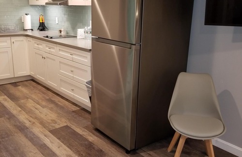 Watertown Apartment | NEW Modern Apartment Near Boston & Harvard Square.