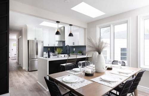 Old Town Historic District House | NEW/MODERN - Downtown NOTL - Perfect Location!