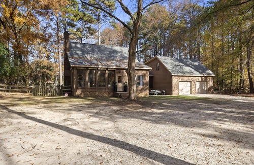 Apex House | NEW - Modern Cabin Oasis - 2 Acre Retreat!