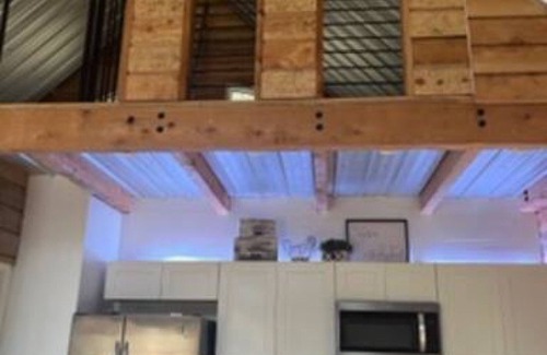 Ellijay Cabin | New Modern Chalet Creekside 2 decks +privacy suite