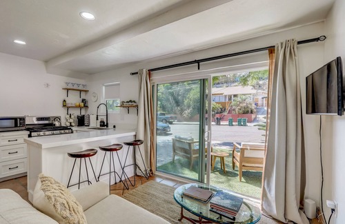 Middletown Apartment | New Modern Condo in The Hills! Sleeps 2-4 - Only 5 min to Little Italy