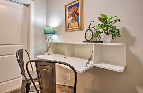 Covington Apartment | NEW! Modern Covington Apartment - Walk to Square!