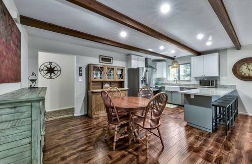 Plumas Eureka Estates Cabin | NEW Modern Cozy Cabin w/Spectacular Deck
