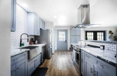 Northwest Dallas House | 🏡New|Modern, Family, Traveler Home in Dallas 💕