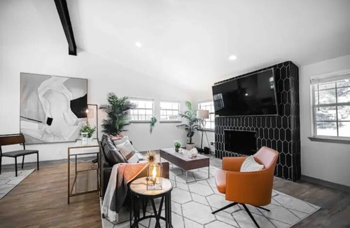 Northwest Dallas House | 🏡New|Modern, Family, Traveler Home in Dallas 💕