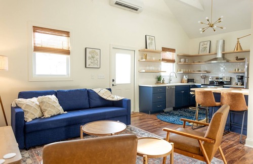 Chattanooga House | NEW Modern Guest House in Southside