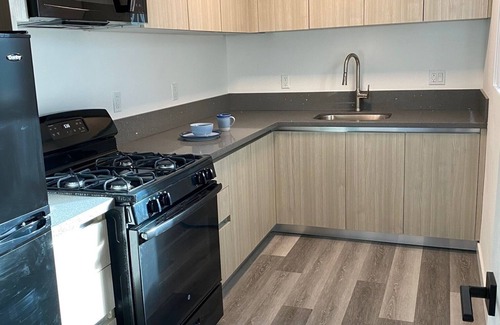 Hollywood Apartment | New Modern Hollywood Studio