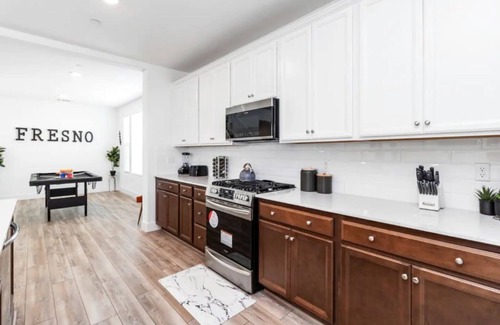 Roosevelt House | New Modern Home with Games and More! Near Airport!