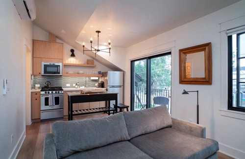 Downtown Flagstaff Apartment | New modern loft 5 minute walk to downtown.