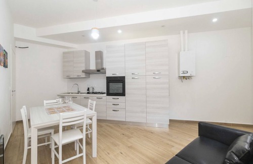 Vittoria Apartment | New! Modern & Spacious Apt x5 Piazza Statuto
