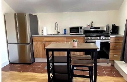 Burlington Apartment | New Modern Studio- Hop Skip & Jump to Waterfrontnn