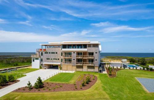 Salvo Villa | New Modern Waterfront Home w Saltwater Pool