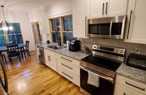 Pisgah Forest Cottage | NEW mountain cottage between Dupont and Pisgah!