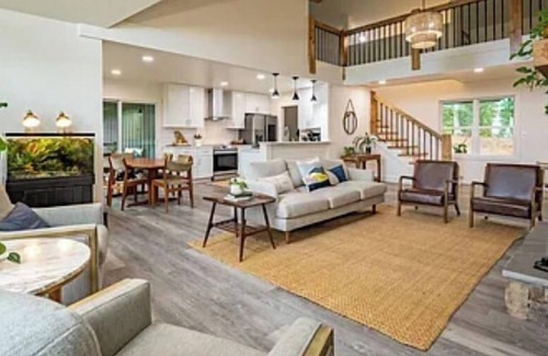 Dillard House | New Mountain Modern Board and Batten 4 bedroom/ 3 Full bathroom Family Home