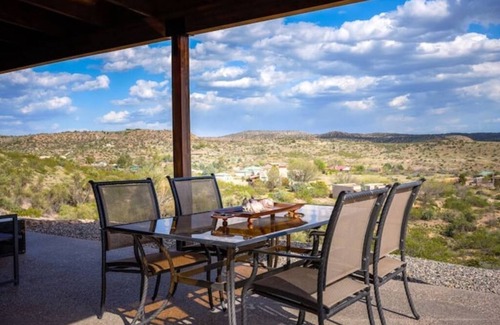Cornville House | New mountain top retreat w/270° stunning views