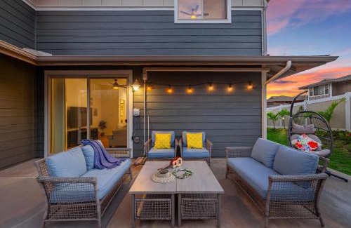 Makaha Valley House | New Mountainside Home Near Spectacular Beaches