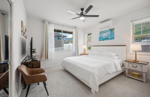 Makaha Valley House | New Mountainside Home Near Spectacular Beaches