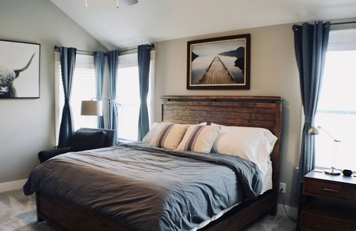 Woodbine House | New ♫ Music City ♫ Nashville ♫ Walk to Coffee or Food ♫ 3 Miles to Downtown