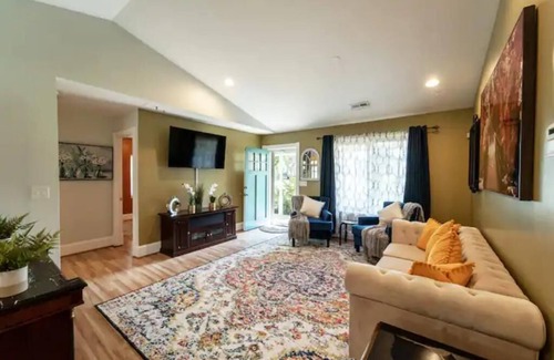 Epping Forest House | NEW Nautical Luxe Retreat, Free Parking