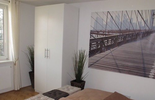 Hietzing Apartment | NEW! Nice residential area, close to attractions, metro & great infrastructure