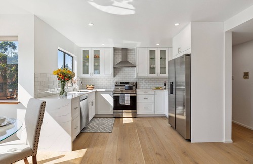 North of the Panhandle House | New NoPa Delight, Sunny, Garage Parking, Close to UCSF, Parks, 3 bed, 3 bath